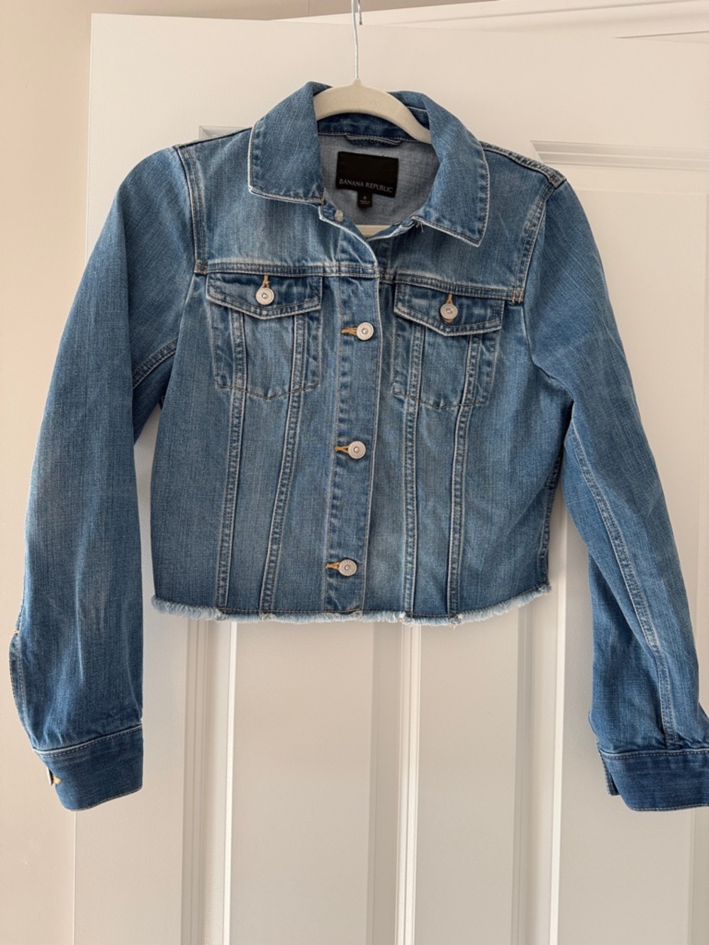 Cropped Banana Republic Blue Denim Jean Jacket w/  Button Front & Frayed Detail